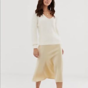 *SOLD* Worthington Scoop Neck Sweater Cream Size Large